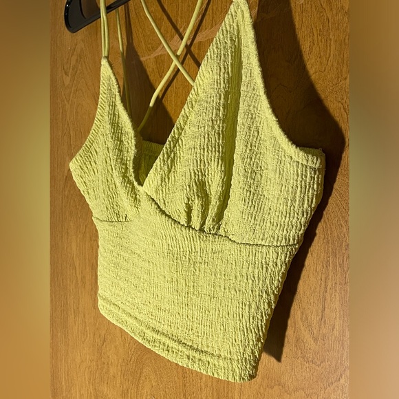 crop top - Picture 3 of 3